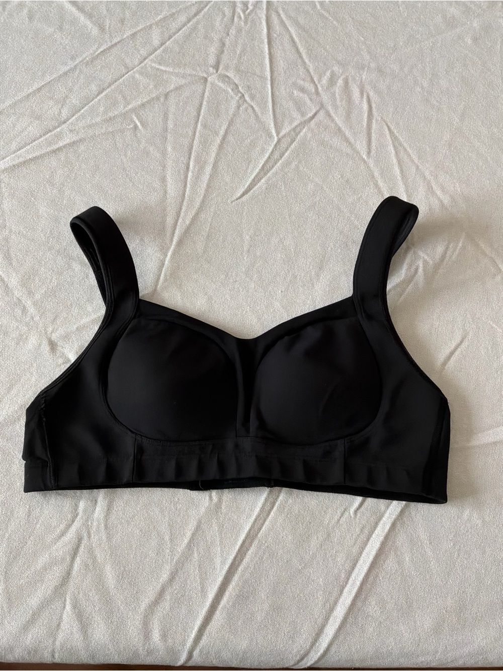******* lululemon athletica Ta Ta Tamer Black Wireless Comfort Bra b7 *******
